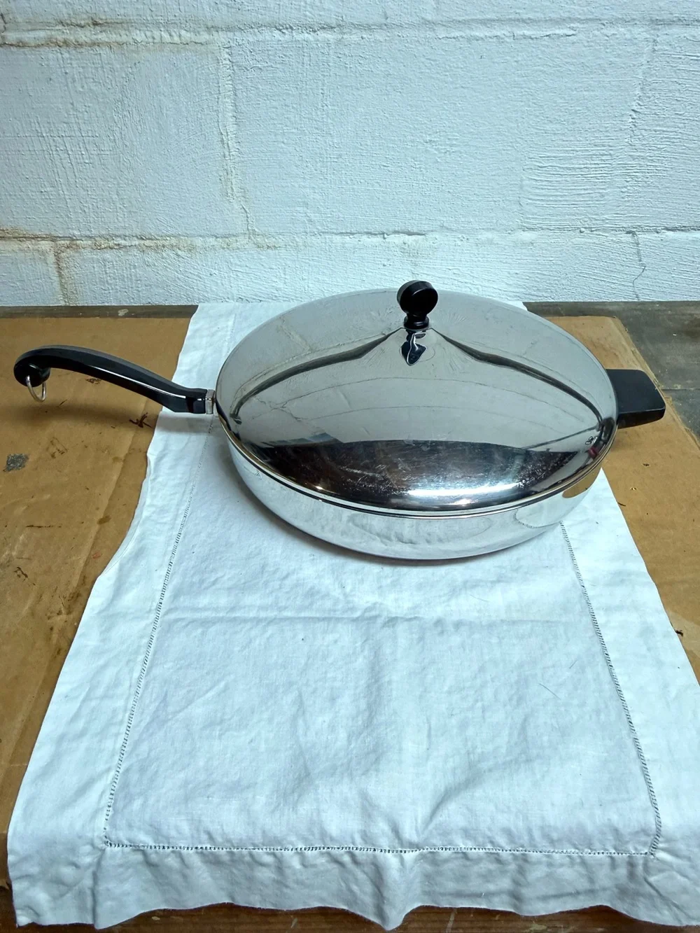 Vintage Farberware XL frying pan with lid and aluminum clad bottom